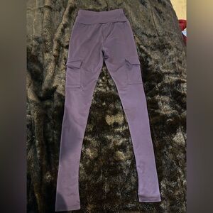 Zich Cargo Leggings XS | 33” Inseam High Waisted Purple